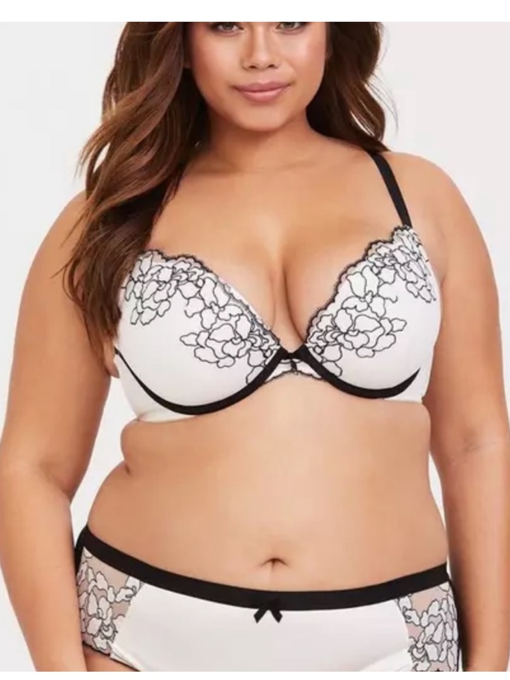 Torrid Plunge Push Up Embroidered Lace Bra Black Cream Size 44C